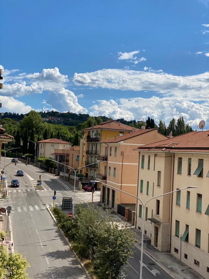 La Casa Di Alan Hotel Terni Luaran gambar