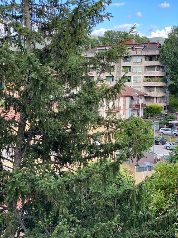 La Casa Di Alan Hotel Terni Luaran gambar