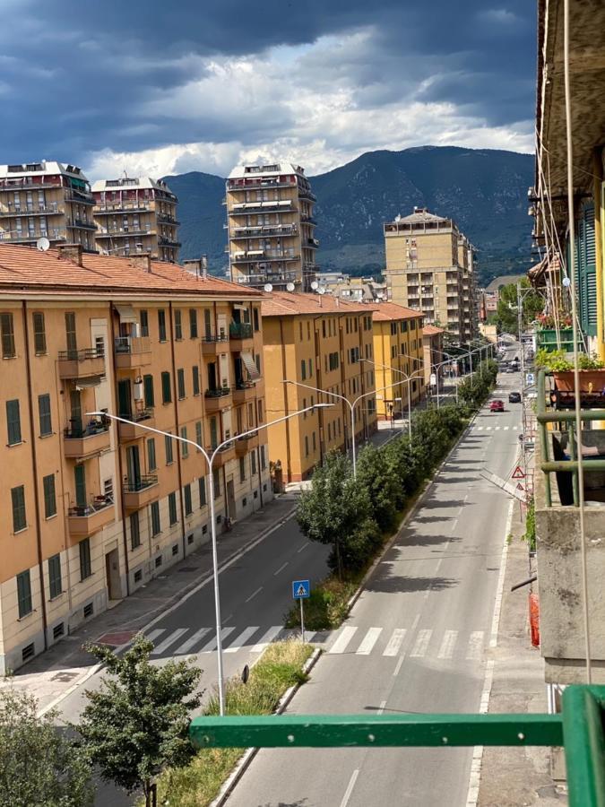La Casa Di Alan Hotel Terni Luaran gambar